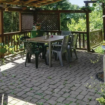 Three-bedroom Holiday In Apartmán