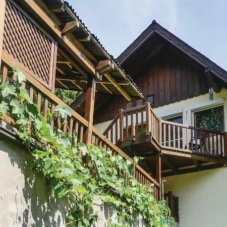 Apartmán Three-bedroom Holiday In *