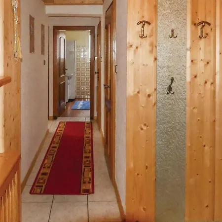 Three-bedroom Holiday In Apartmán Wolfsberg