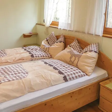 Apartmán Three-bedroom Holiday In *